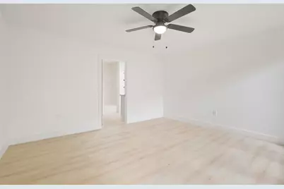 3327 Freshmeadows Drive, Houston, TX 77063 - Photo 27