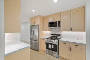 3327 Freshmeadows Dr, Houston, TX 77063 - Photo 25