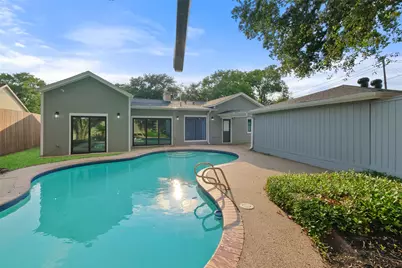 3327 Freshmeadows Drive, Houston, TX 77063 - Photo 37