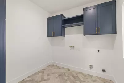 3327 Freshmeadows Drive, Houston, TX 77063 - Photo 17