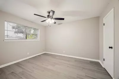 910 7th Avenue N #9, Texas City, TX 77590 - Photo 9