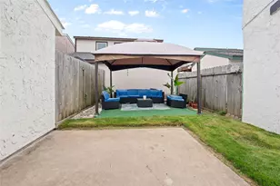 10327 Gladewood Dr, Houston, TX 77041 - Photo 21