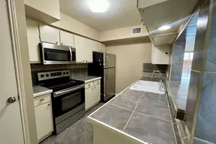 4635 Wild Indigo St, Houston, TX 77027 - Photo 5