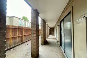4635 Wild Indigo St, Houston, TX 77027 - Photo 17