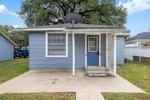 428 Preston St, Columbus, TX 78934 - Photo 27