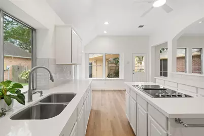 15907 Aberdeen Trails Drive, Houston, TX 77095 - Photo 7