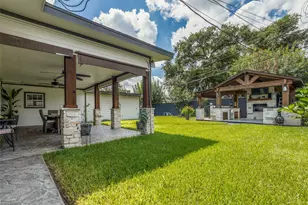 7953 Hammerly Blvd, Houston, TX 77055 - Photo 23