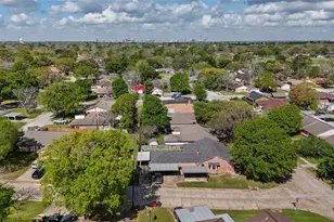 2205 Buchanan Dr, Baytown, TX 77520 - Photo 37