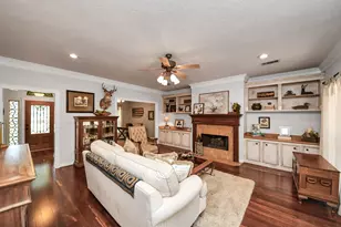 10435 Crestwater Cir, Magnolia, TX 77354 - Photo 5