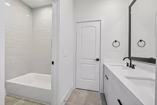 1735 Moritz Dr, Houston, TX 77055 - Photo 21