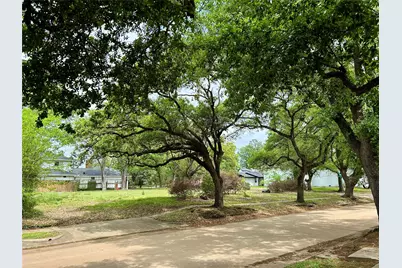 9410 Cranleigh Court, Houston, TX 77096 - Photo 11