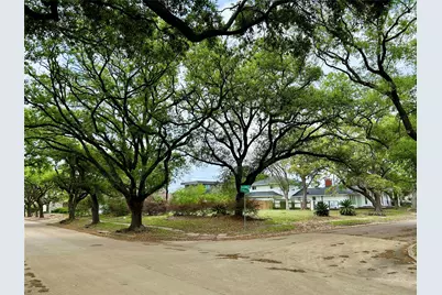 9410 Cranleigh Court, Houston, TX 77096 - Photo 1