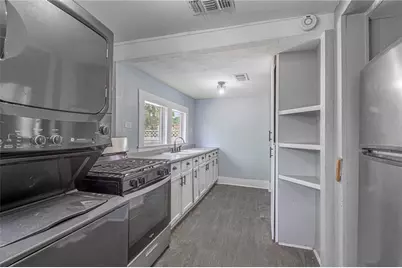 1002 Old Madisonville Road, Huntsville, TX 77320 - Photo 15