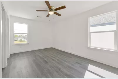 8713 Southwark Street #A / B, Houston, TX 77028 - Photo 9