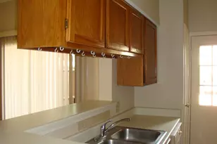 7575 Cambridge St, Houston, TX 77054 - Photo 5