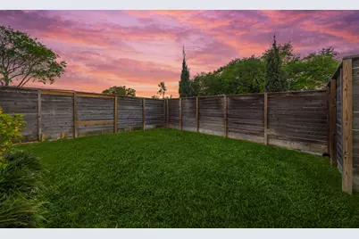7327 Shadyvilla Pointe Drive, Houston, TX 77055 - Photo 43