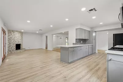 1219 Wisterwood Drive, Houston, TX 77043 - Photo 11