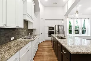 222 Promontory Ct, Montgomery, TX 77316 - Photo 9