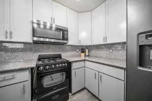 6317 P 1/2, Galveston, TX 77551 - Photo 9