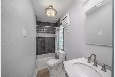 6317 P 1/2, Galveston, TX 77551 - Photo 21