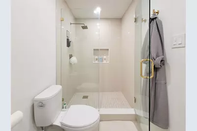9333 Memorial Drive #320, Houston, TX 77024 - Photo 25