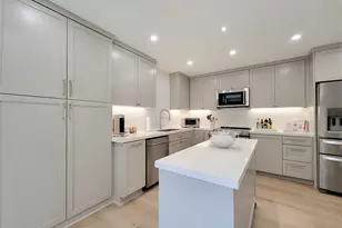 9333 Memorial Dr, Houston, TX 77024 - Photo 11