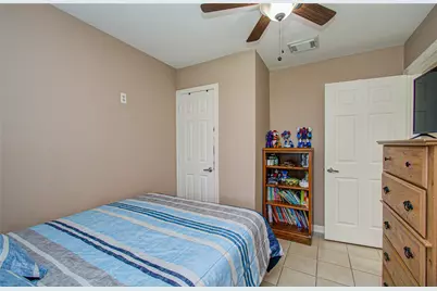 930 Centerwood Drive, Houston, TX 77013 - Photo 9