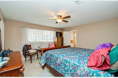 930 Centerwood Drive, Houston, TX 77013 - Photo 23