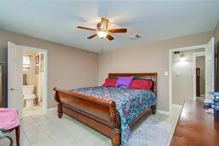 930 Centerwood Dr, Houston, TX 77013 - Photo 23