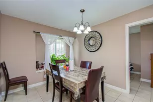 930 Centerwood Dr, Houston, TX 77013 - Photo 5
