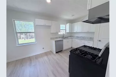 404 Elaine Street, La Marque, TX 77568 - Photo 13