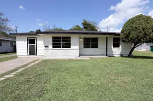 404 Elaine St, La Marque, TX 77568 - Photo 1