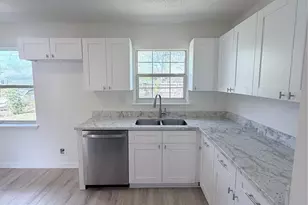 404 Elaine St, La Marque, TX 77568 - Photo 11