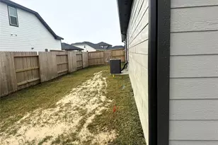 519 Louis Ln, Baytown, TX 77523 - Photo 19