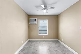 1001 W Lobitt St, Alvin, TX 77511 - Photo 15