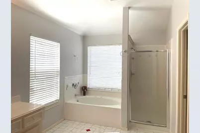 12827 Magenta Oaks Drive, Houston, TX 77072 - Photo 17