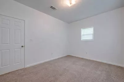 805 E Mulberry Avenue, Wharton, TX 77488 - Photo 19