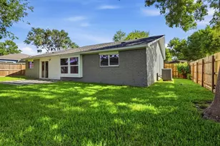 4767 Beechaven St, Houston, TX 77053 - Photo 3