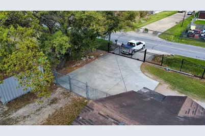 6951 Windfern Road, Houston, TX 77040 - Photo 3