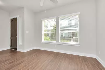 731 Strawberry Pines Court, Houston, TX 77009 - Photo 15