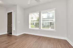 731 Strawberry Pines Ct, Houston, TX 77009 - Photo 15