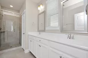 731 Strawberry Pines Ct, Houston, TX 77009 - Photo 31