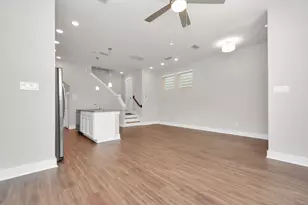731 Strawberry Pines Ct, Houston, TX 77009 - Photo 9