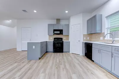 8203 Woodlyn Road #F, Houston, TX 77028 - Photo 17