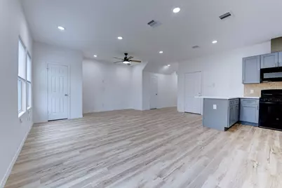 8203 Woodlyn Road #F, Houston, TX 77028 - Photo 5