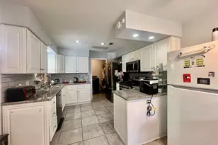 18326 Cape Bahamas Ln, Nassau Bay, TX 77058 - Photo 9
