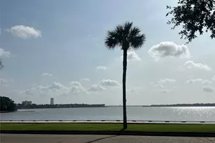 18326 Cape Bahamas Ln, Nassau Bay, TX 77058 - Photo 9