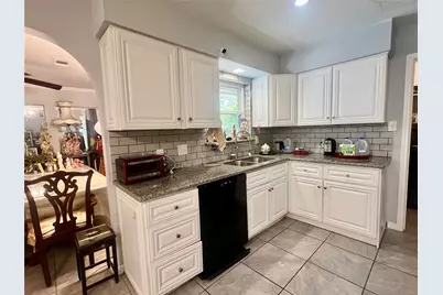 18326 Cape Bahamas Lane, Nassau Bay, TX 77058 - Photo 11
