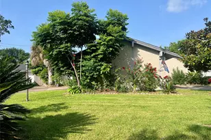 18326 Cape Bahamas Ln, Nassau Bay, TX 77058 - Photo 1