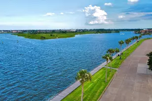 18326 Cape Bahamas Ln, Nassau Bay, TX 77058 - Photo 7